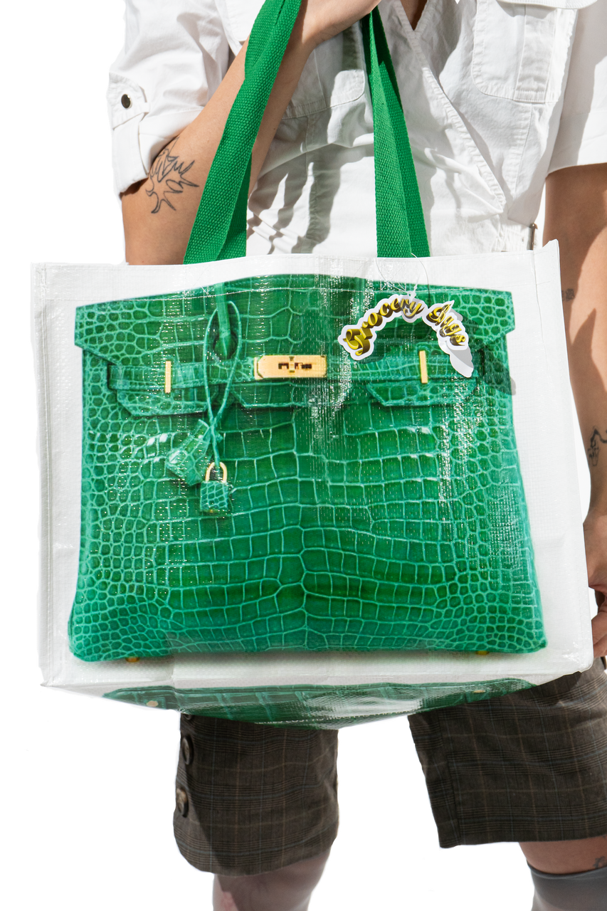 この辺の常連さん？（エメラルド）