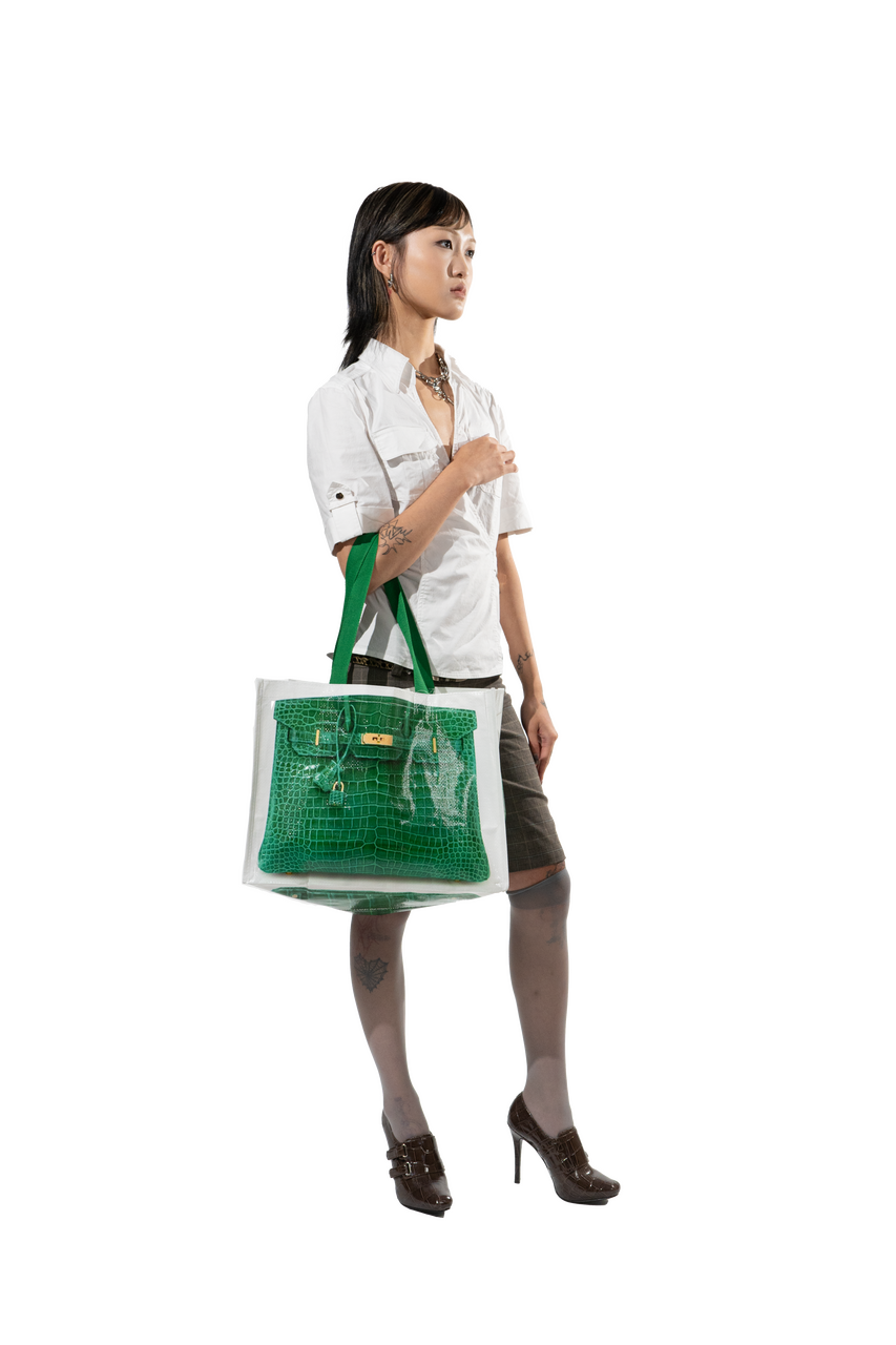 この辺の常連さん？（エメラルド）