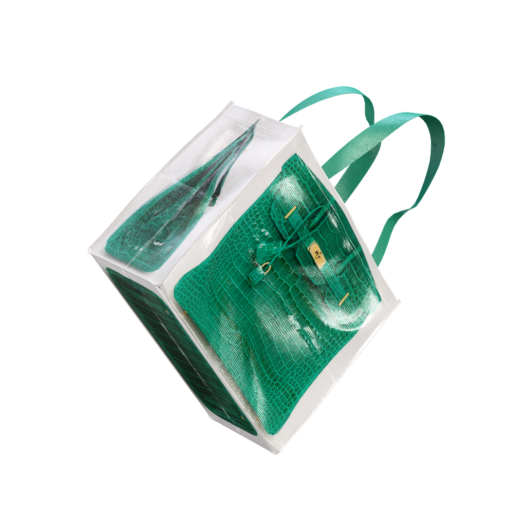 この辺の常連さん？（エメラルド）